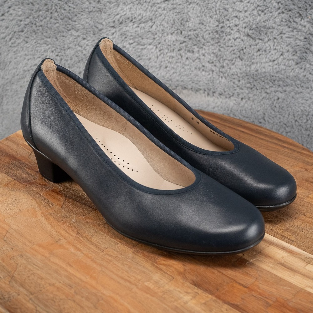 SAS Women's Milano Navy Leather Pump SIZE 8 M MADE IN USA